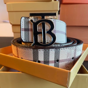 Burberry belt - Helt nytt, box,kvitto,certifikat tillkommer 