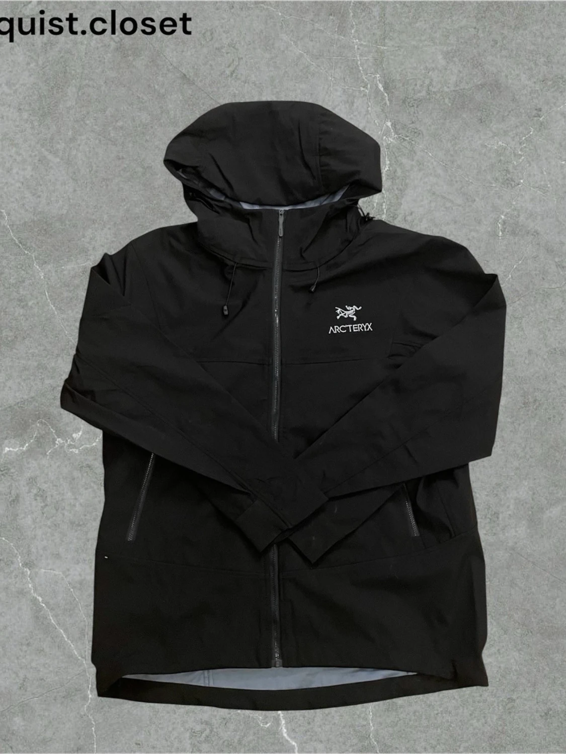 Svart vindjacka från Arc'teryx