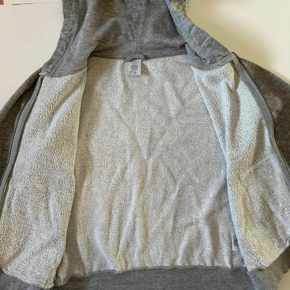 Grå tjocktröja från Lindex strl 122/128 - 2