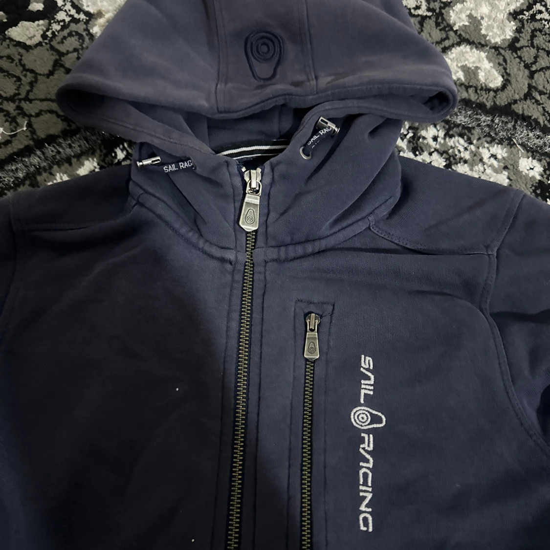  Sail Racing marinblå hoodie - 1