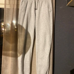 Mjukis byxor  - Världens mysigaste mjukis byxor ifrån my wear i storlek M