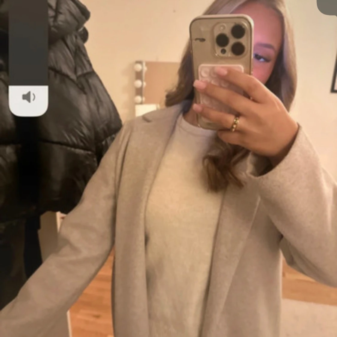 Beige kappa i ullmix - 1