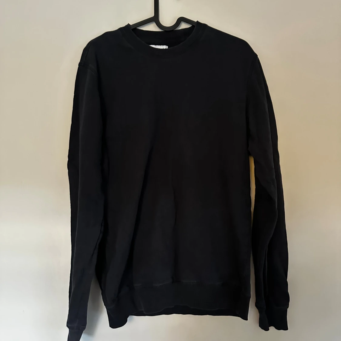 Svart basic sweatshirt