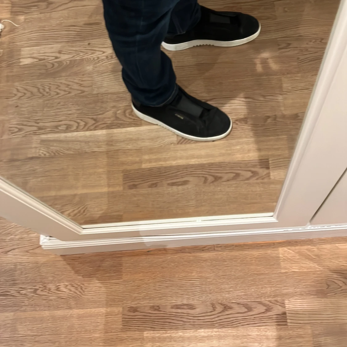 Svarta sneakers från Axel Arigato - 1