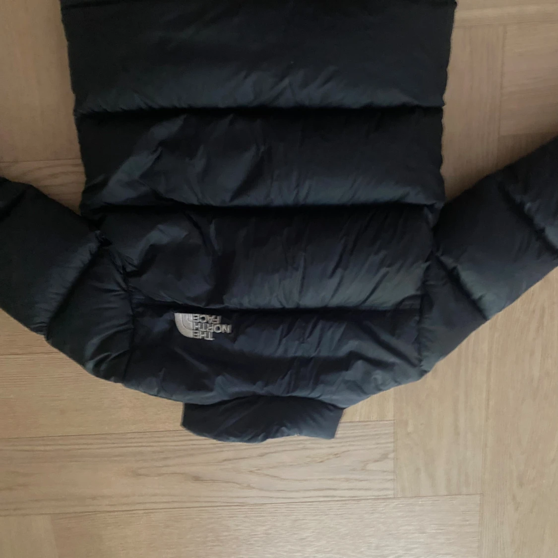 Svart pufferjacka från The North Face - 2