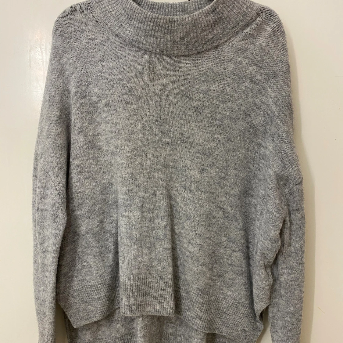 Grå oversized polotröja H&M - 1