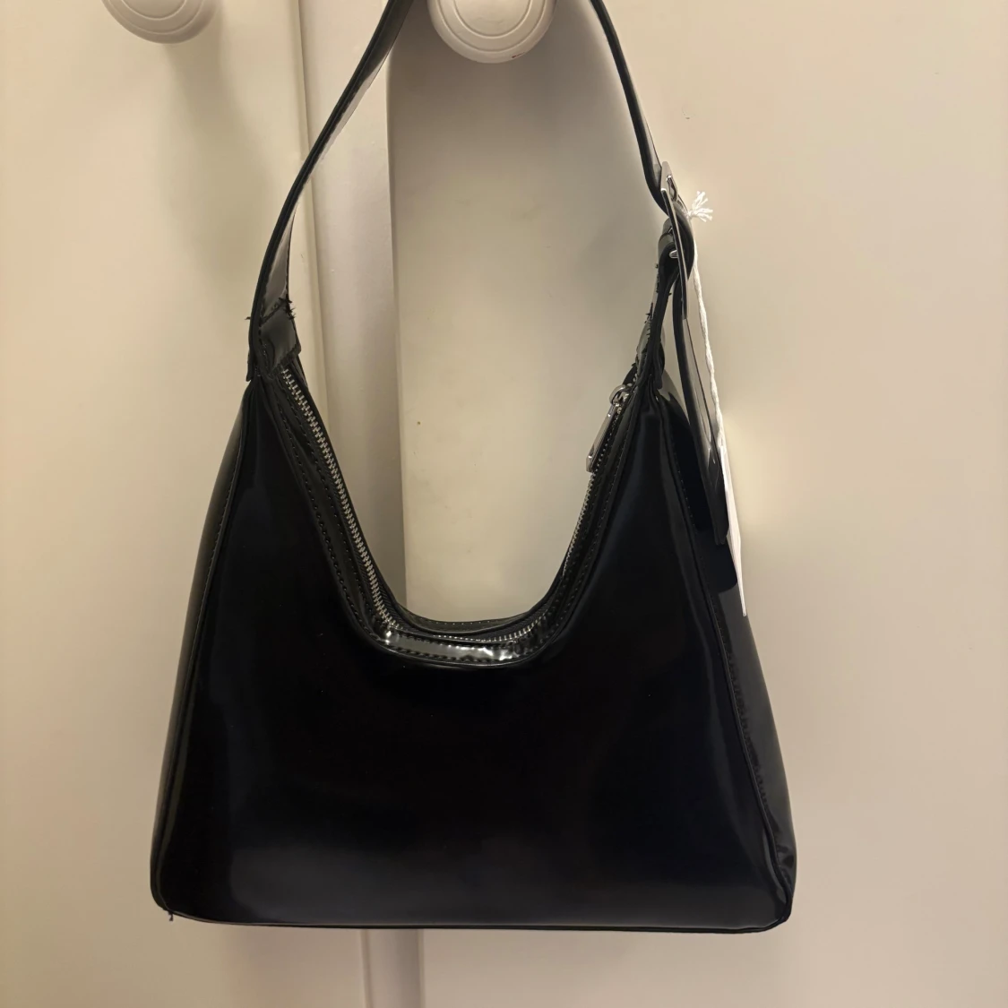 Svart axelväska från Carin Wester - 1