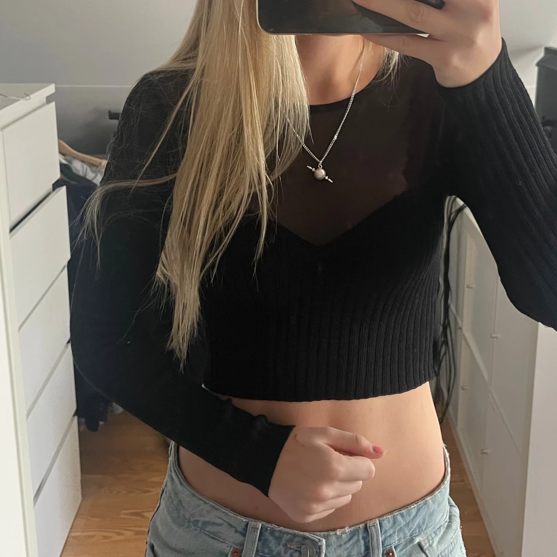 Svart croppad topp från Zara - 1