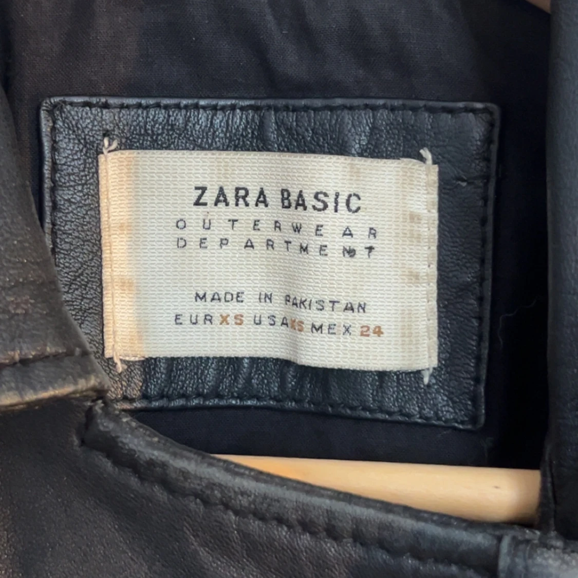 Svart skinnjacka från Zara Basic XS - 3