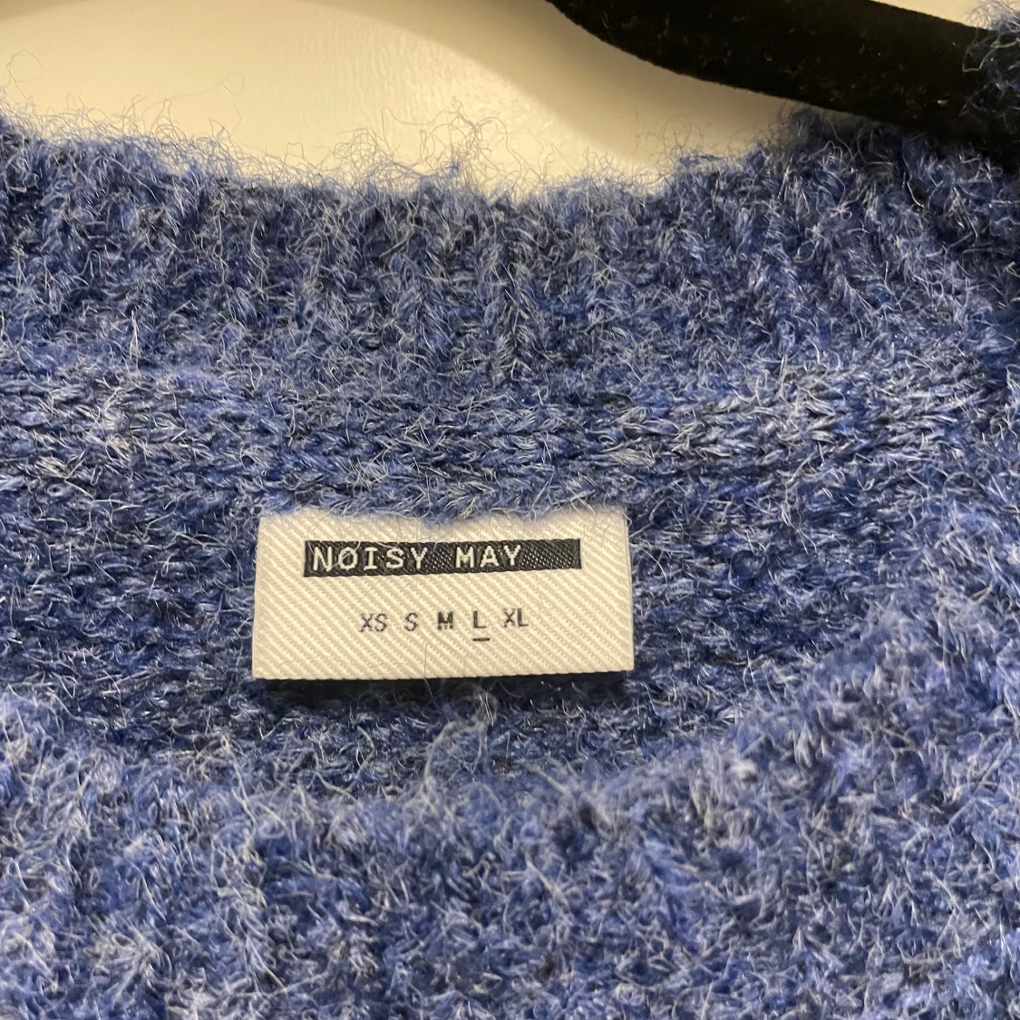 Blå stickad tröja från Noisy May - 1