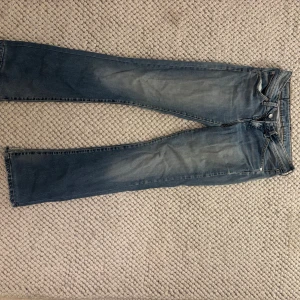 Låga jeans - Så snygga! Mått på sista bilderna❤️❤️