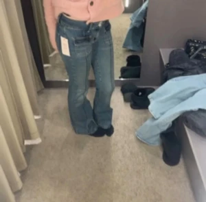 Nelly jeans - Säljer dessa jeans från Nelly i XS. Inga defekter, nypris 699kr.