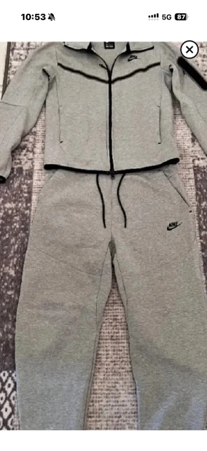 Endast koftan nike tech - Endast koftan