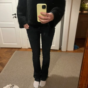 Svarta LTB jeans - Säljer dessa Ltb jeans då de inte kommer till andvänig. Nypris över 1000 kr.                                                          Storlek 28/36