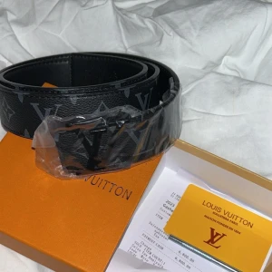 Iv bälte märke - Nytt skick, aldrig använd och skickas 24h efter beställning!