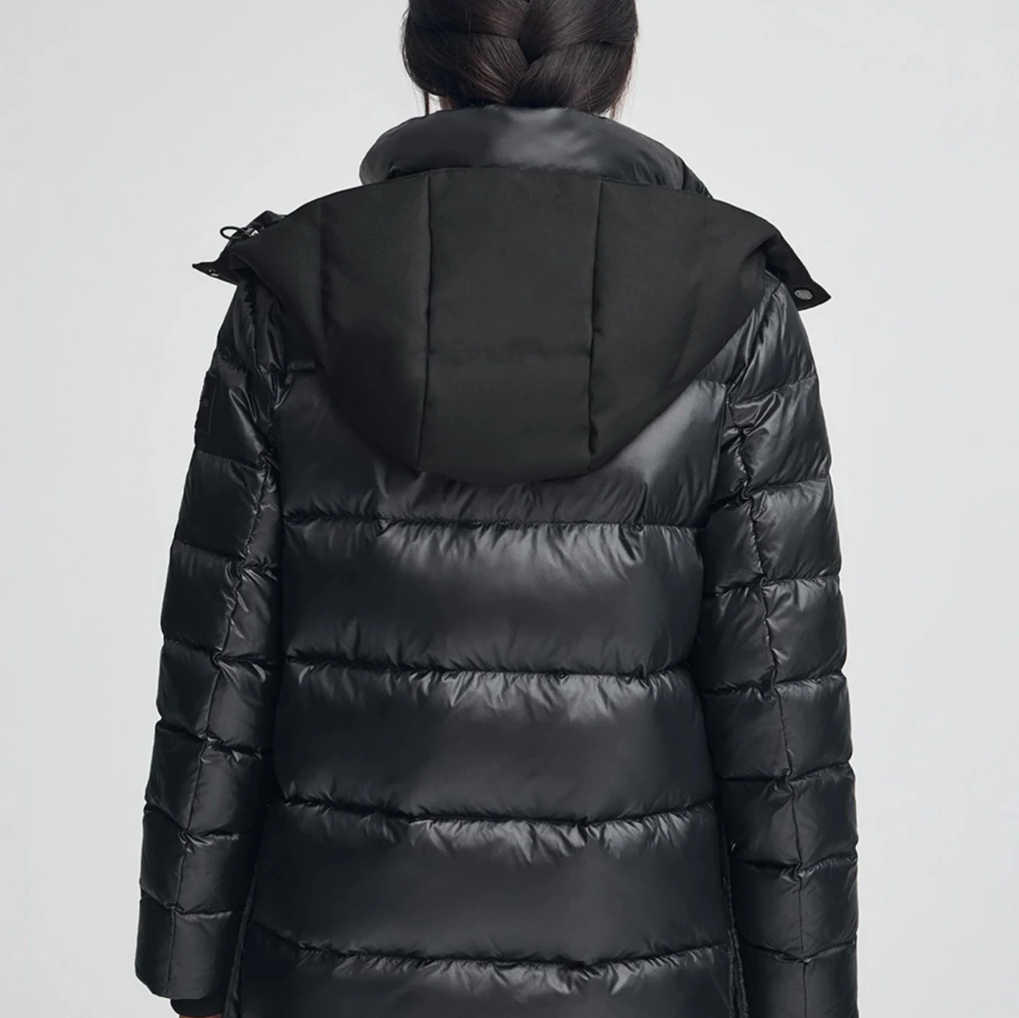 Svart pufferjacka med huva - 2