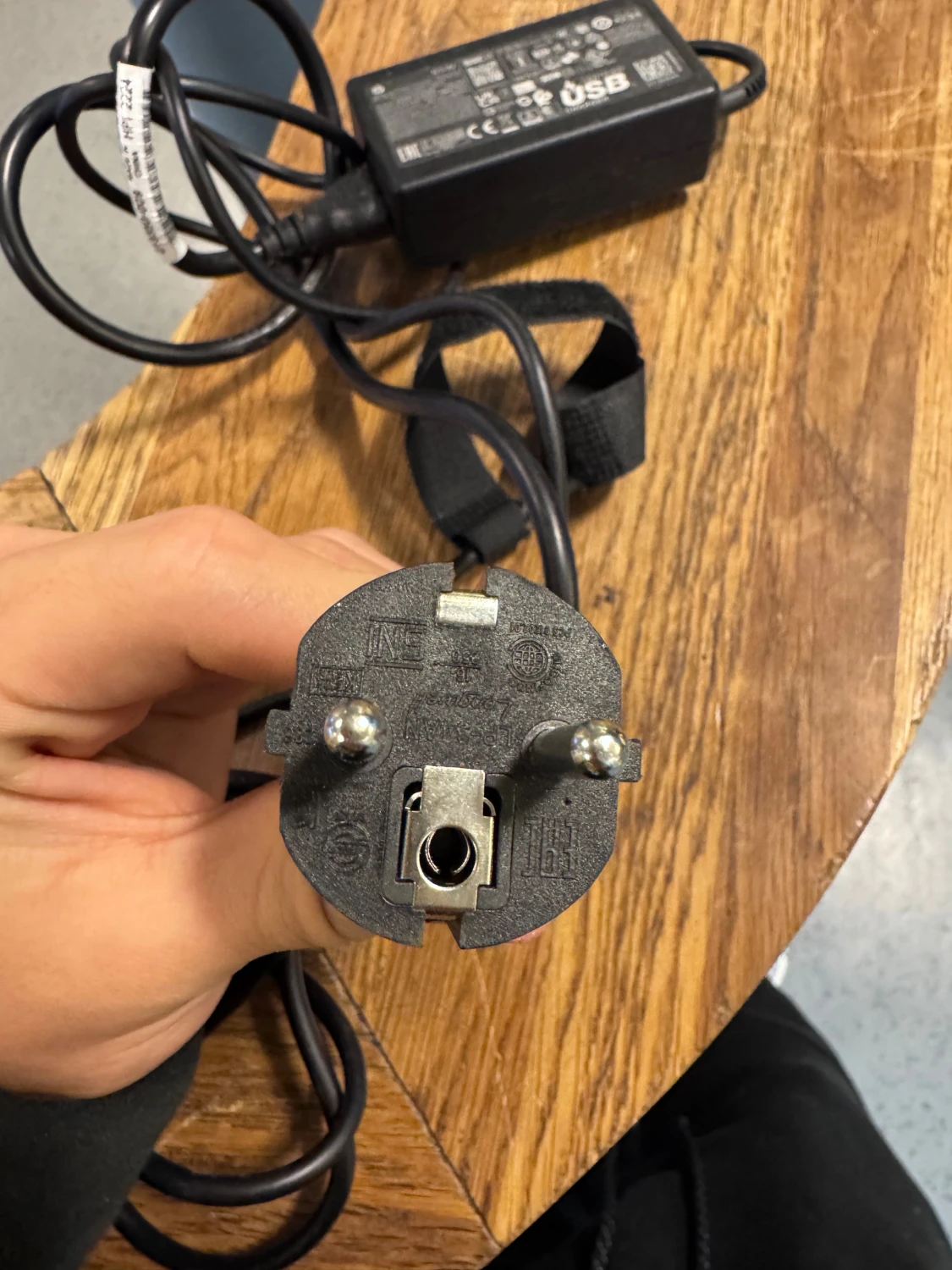 HP 65W USB-C Laddare (TPN-DA20) - 2