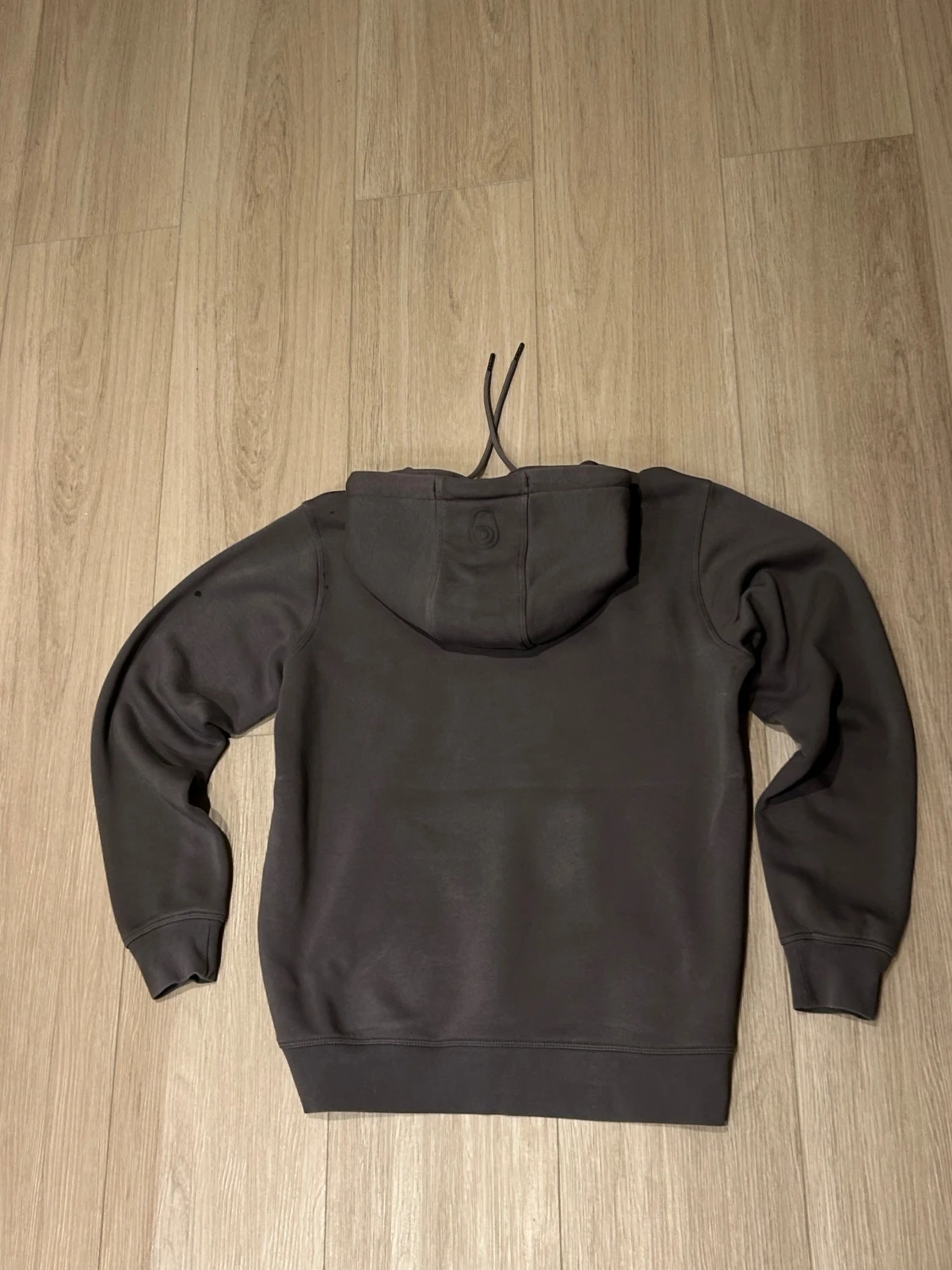 Mörkgrå Sail Racing hoodie - 1