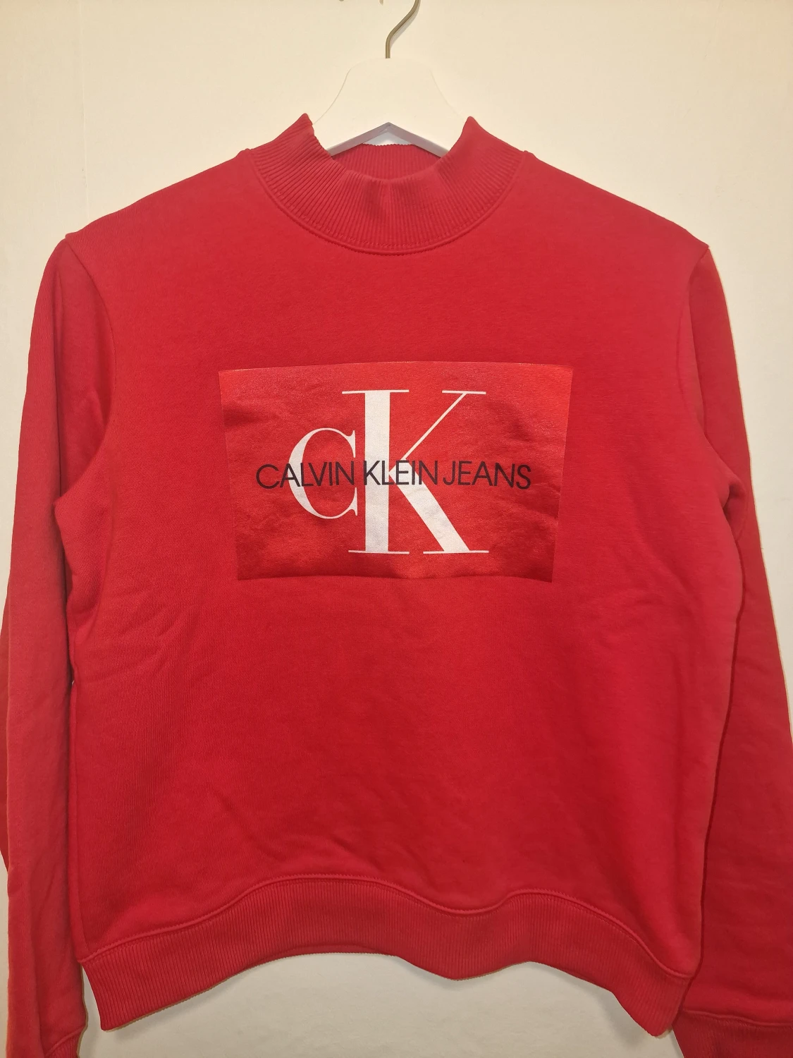 Röd Calvin Klein sweatshirt  - 1