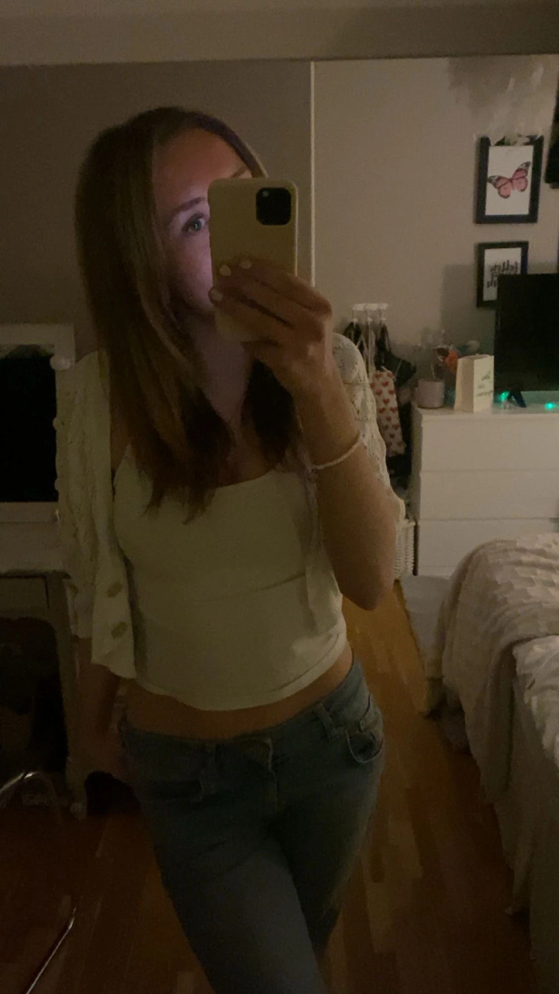 Vit stickad väst med knappar - 1