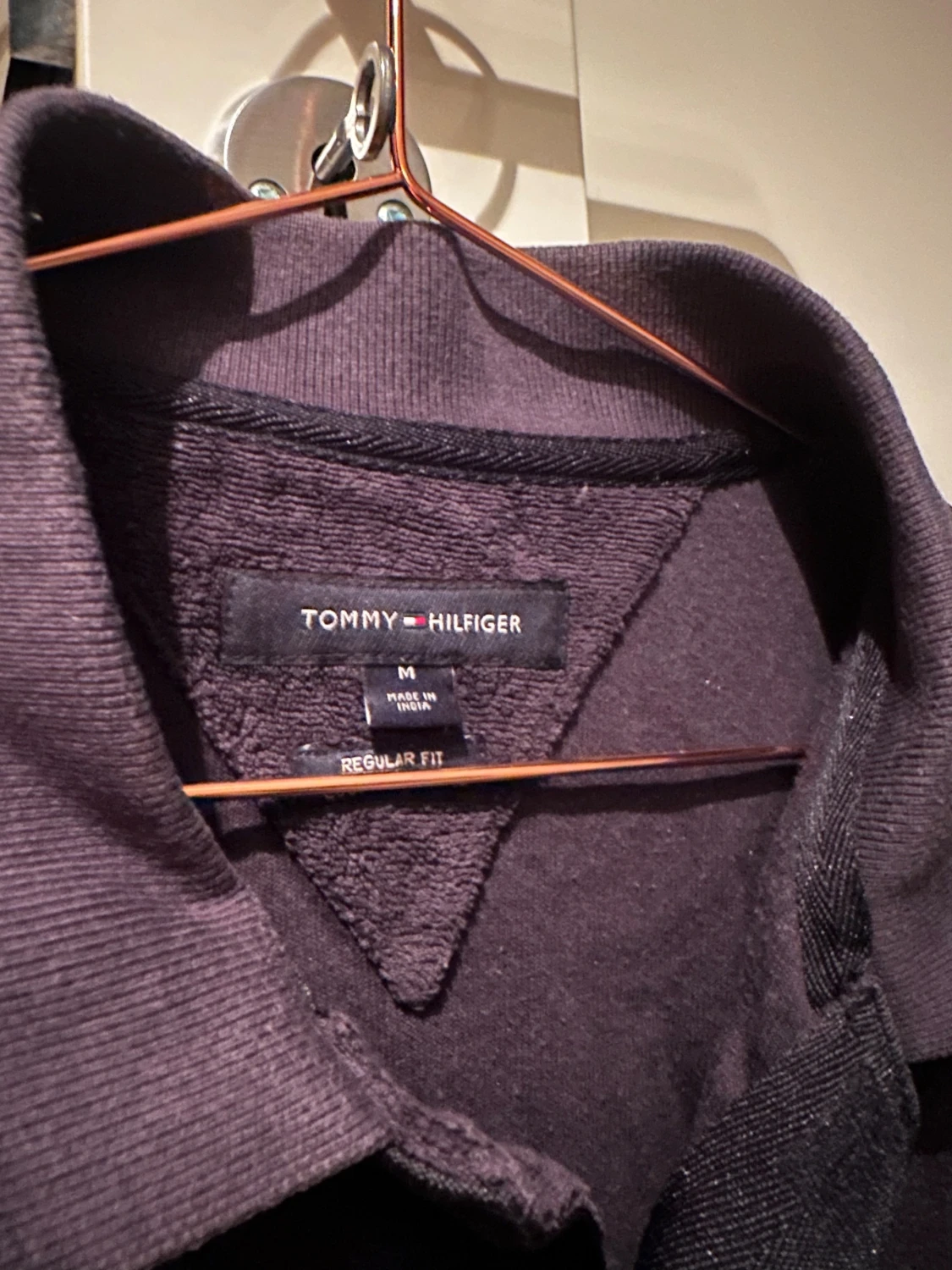 Mörkblå piké från Tommy Hilfiger - 1