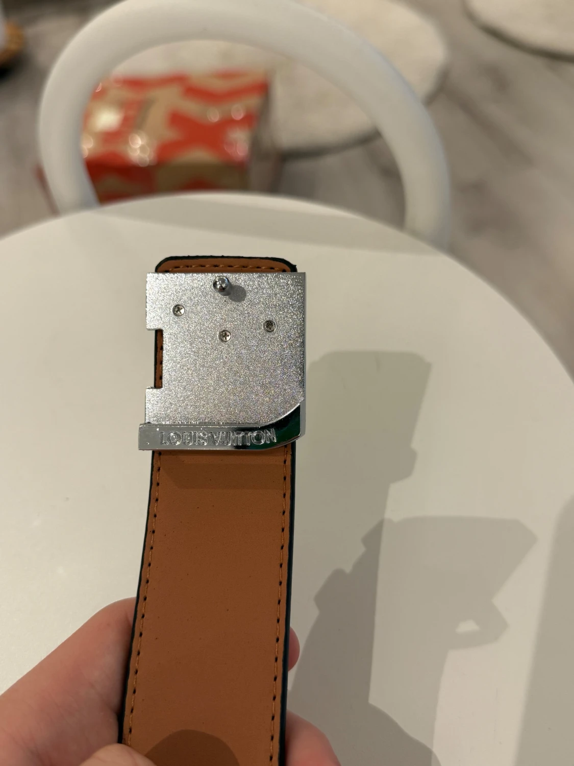 Svart bälte med silver spänne  - 2