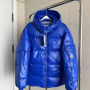 Moncler Maya - Finns flera storlekar! Hör av er privat vid intresse!