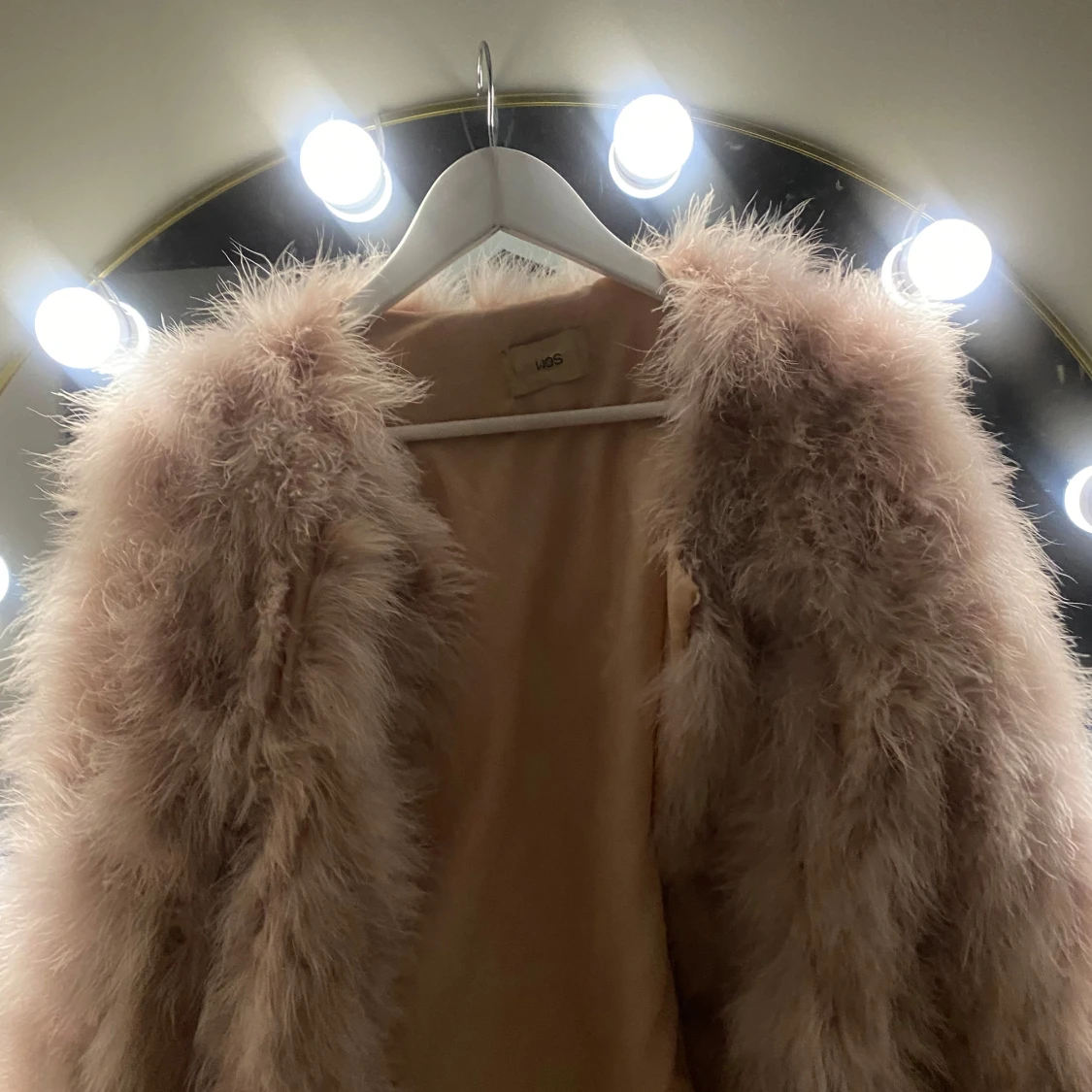 Ljusrosa fluffig pälsjacka från WOS - 4