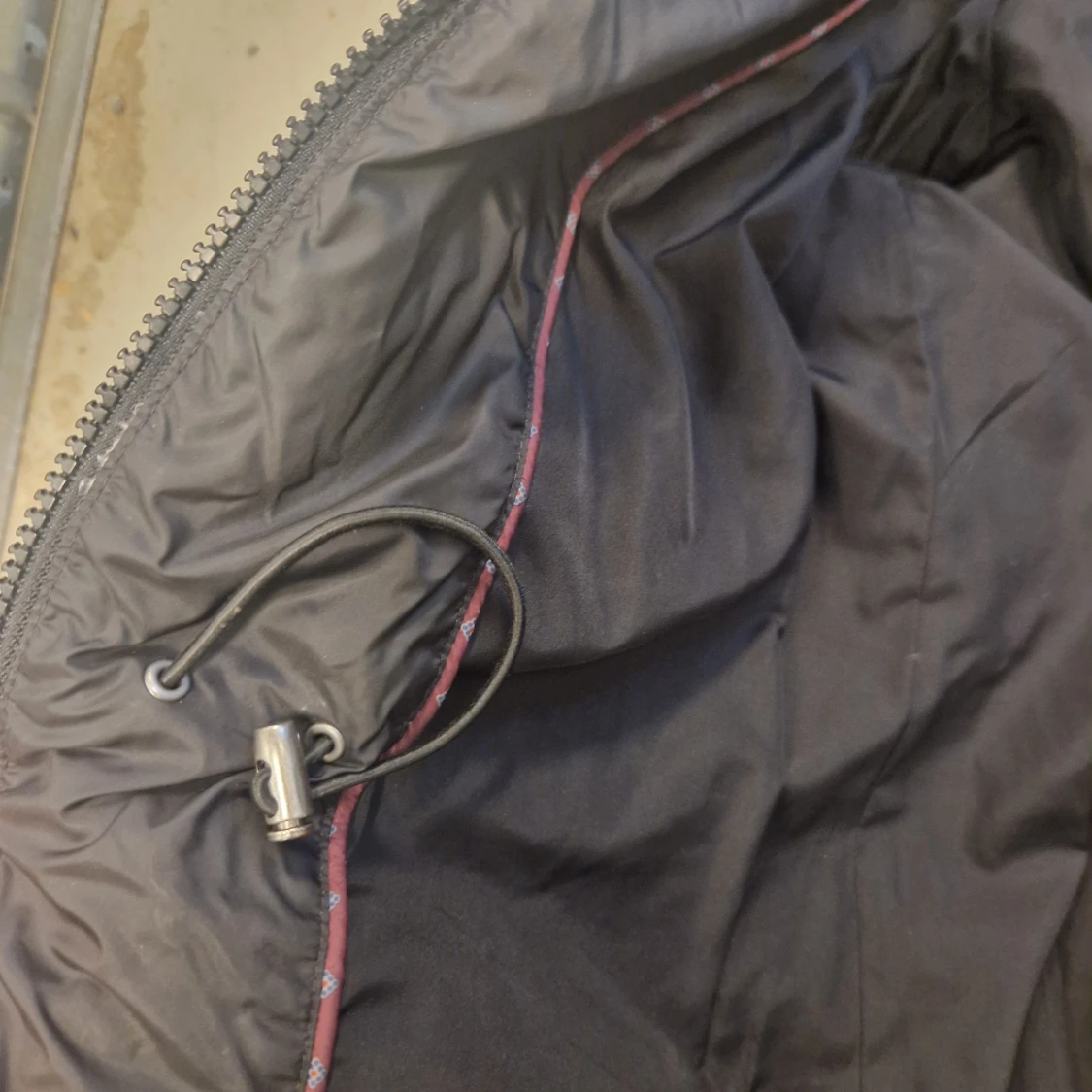 Svart pufferjacka från Gant XS - 3