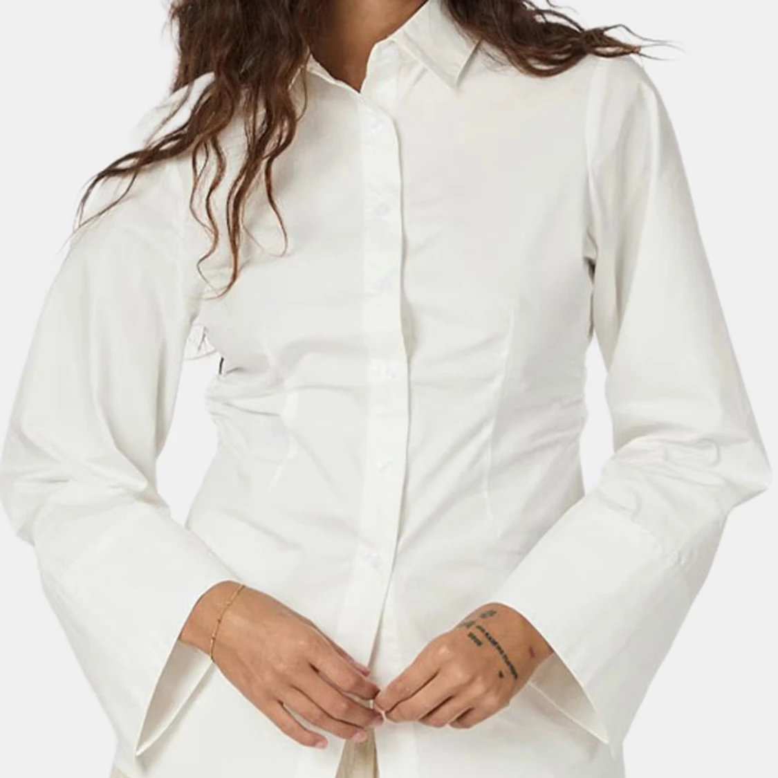 Vit skjorta med vida ärmar - 3