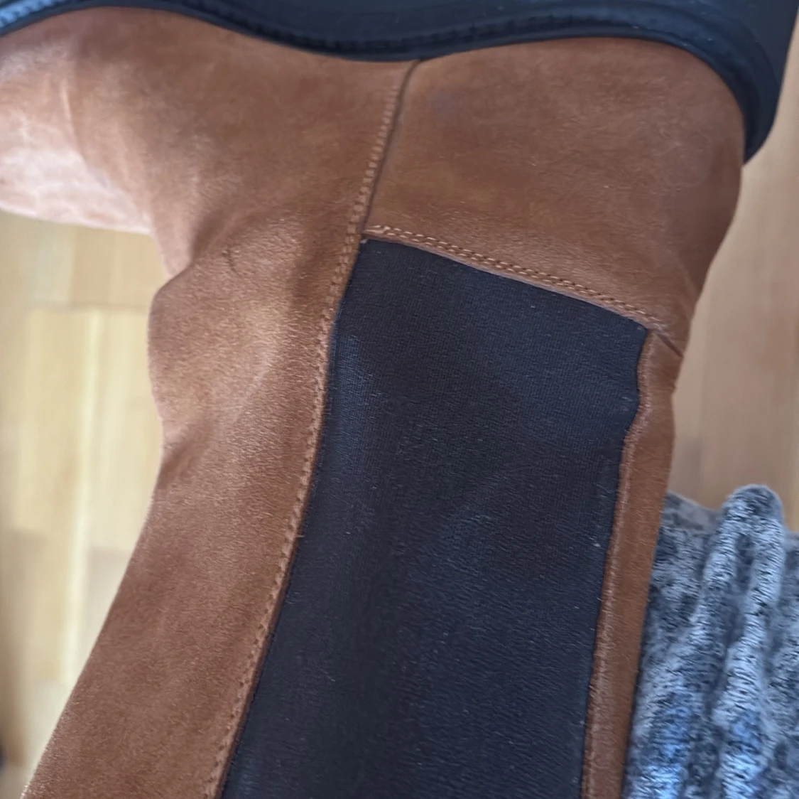 Bruna mocka chelsea boots med grov sula - 2
