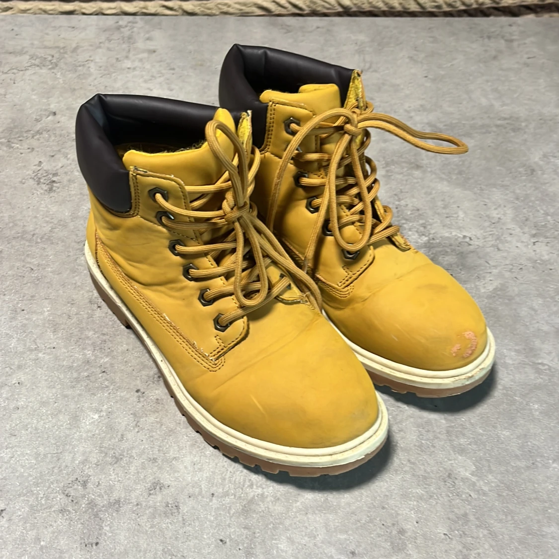 Gula boots från Take Off, storlek 38