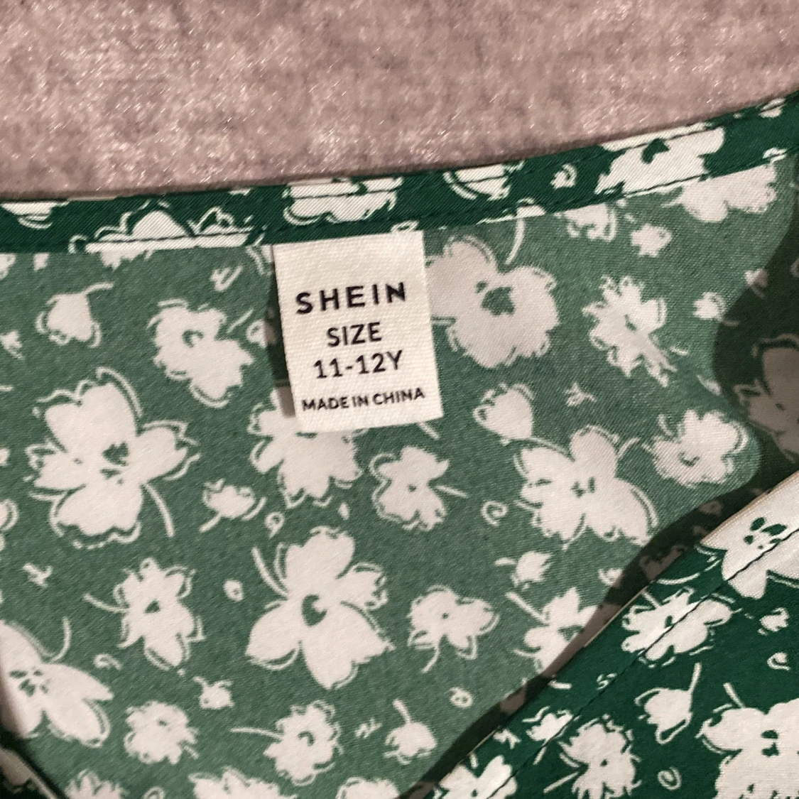 Grön blommig klänning från SHEIN - 1