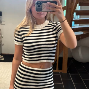 Randigt svartvitt set  - Så snyggt sett från Zara, använt fåtal ggr