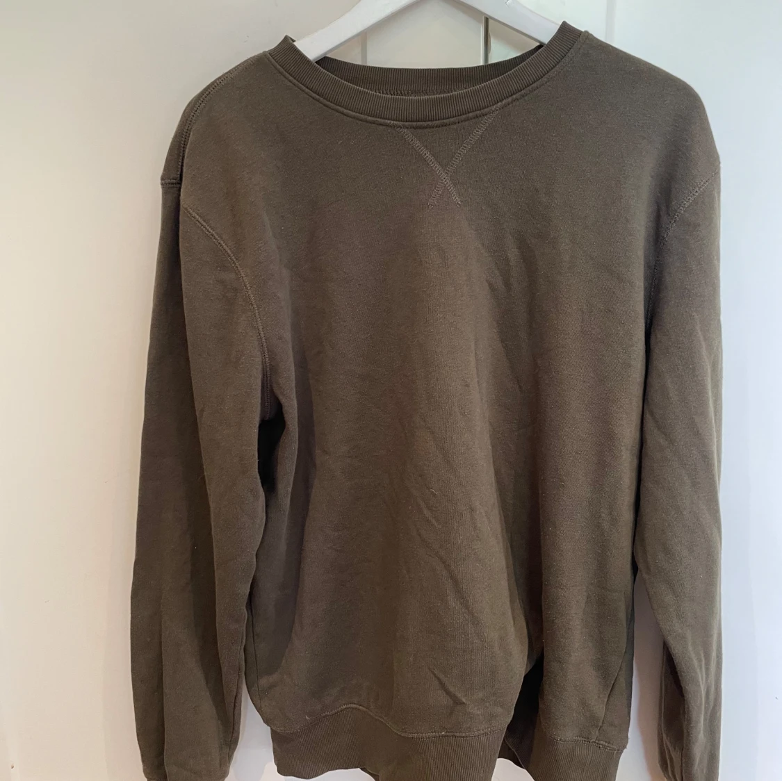 Brun /olivgrön sweatshirt från Divided - 1