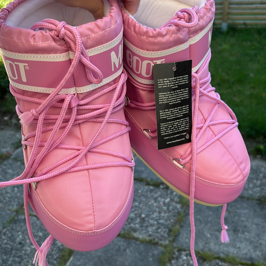 Rosa Moon Boots korta - 1