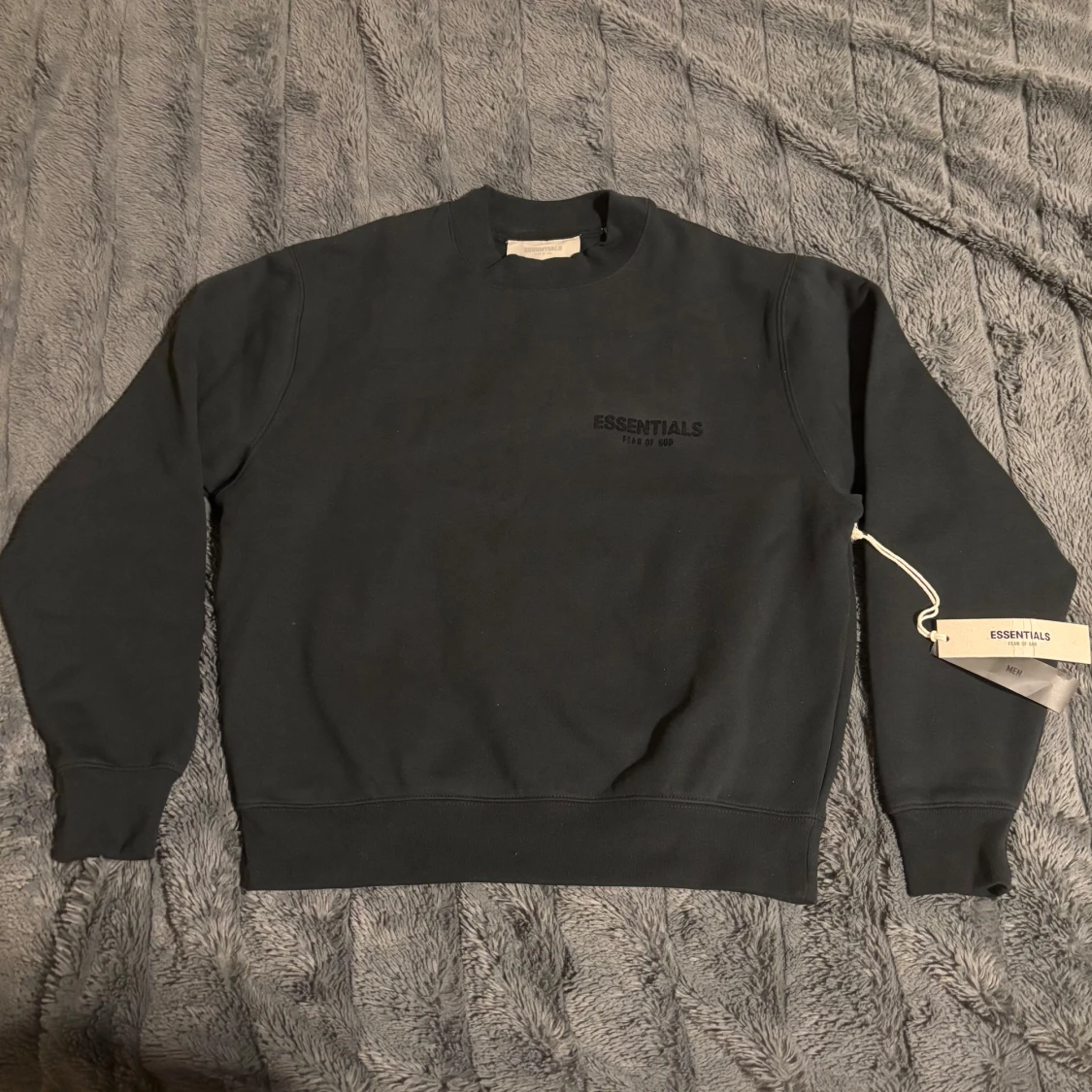 Svart Essentials Fear of God sweatshirt