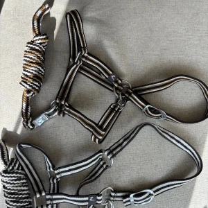 Ponny grimmor - Väldigt lite använda, så fina!