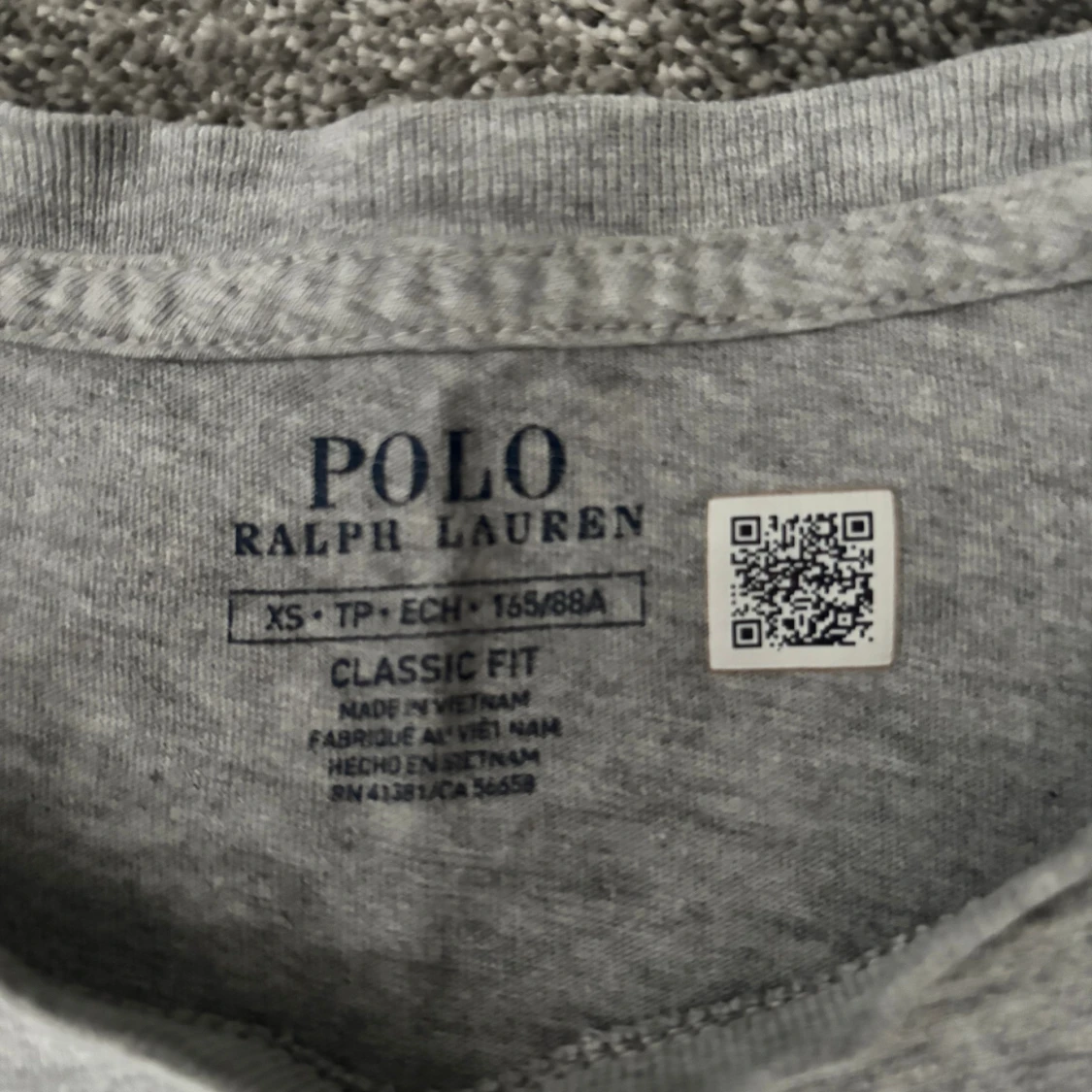 Grå t-shirt från Polo Ralph Lauren XS - 2