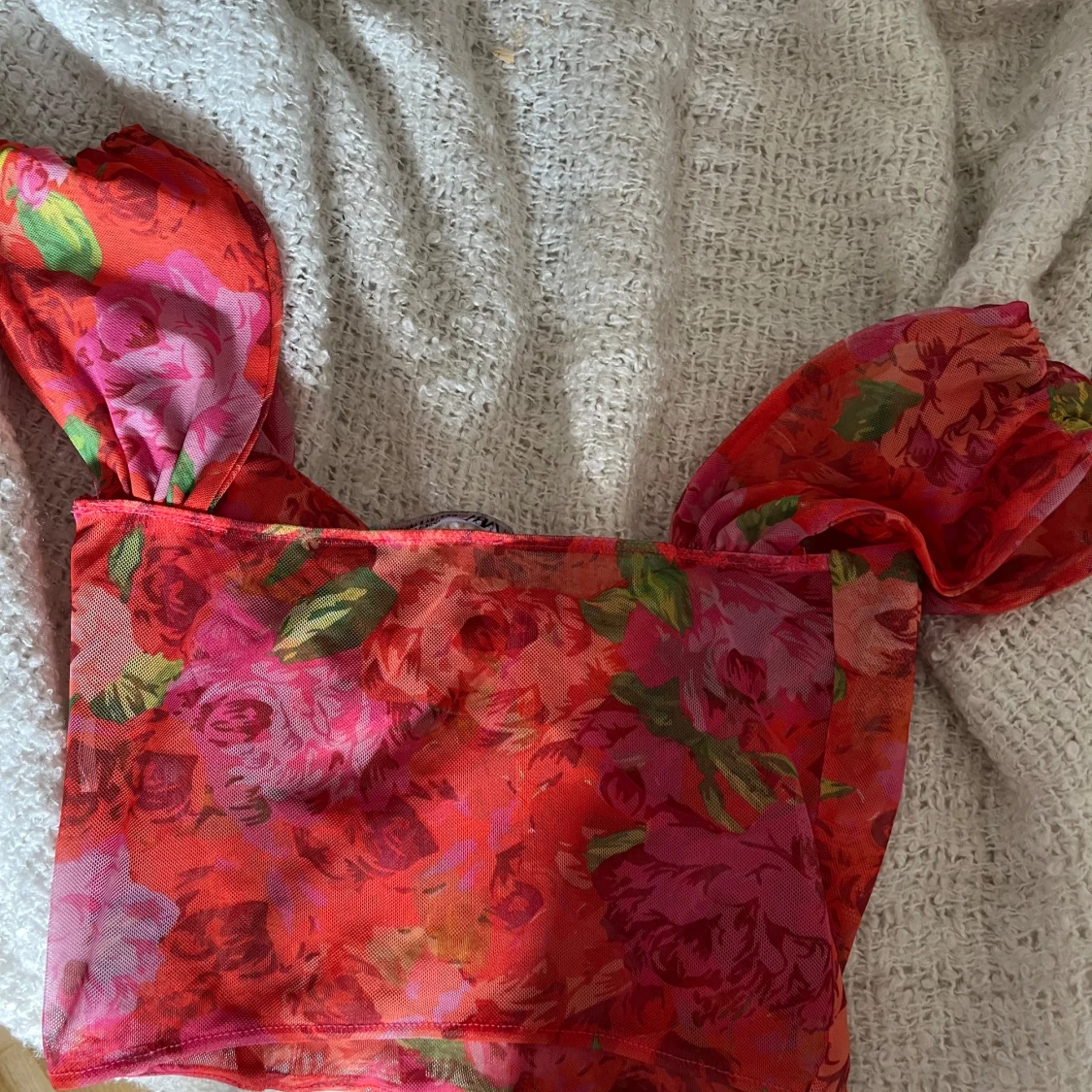 Blommig rosa/röd korsettopp från Zara - 2