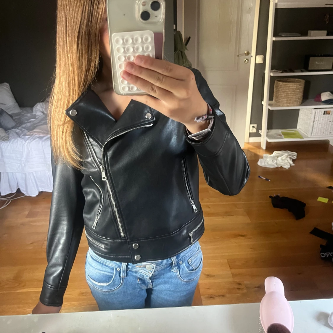 Svart skinnjacka med dragkedjor - 2