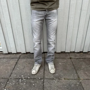 Replay jeans anbass 29/32 - Sjukt goa stilrika jeans, med nice passform. Sitter perfekt. Priset är inte hugget i sten! 🪨 