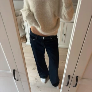 Lågmidjadejeans  - Lågmidjade jeans från Gina!💕