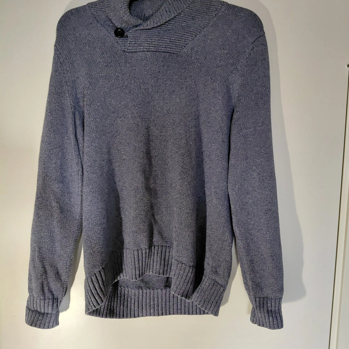 Blå stickad tröja från GAP