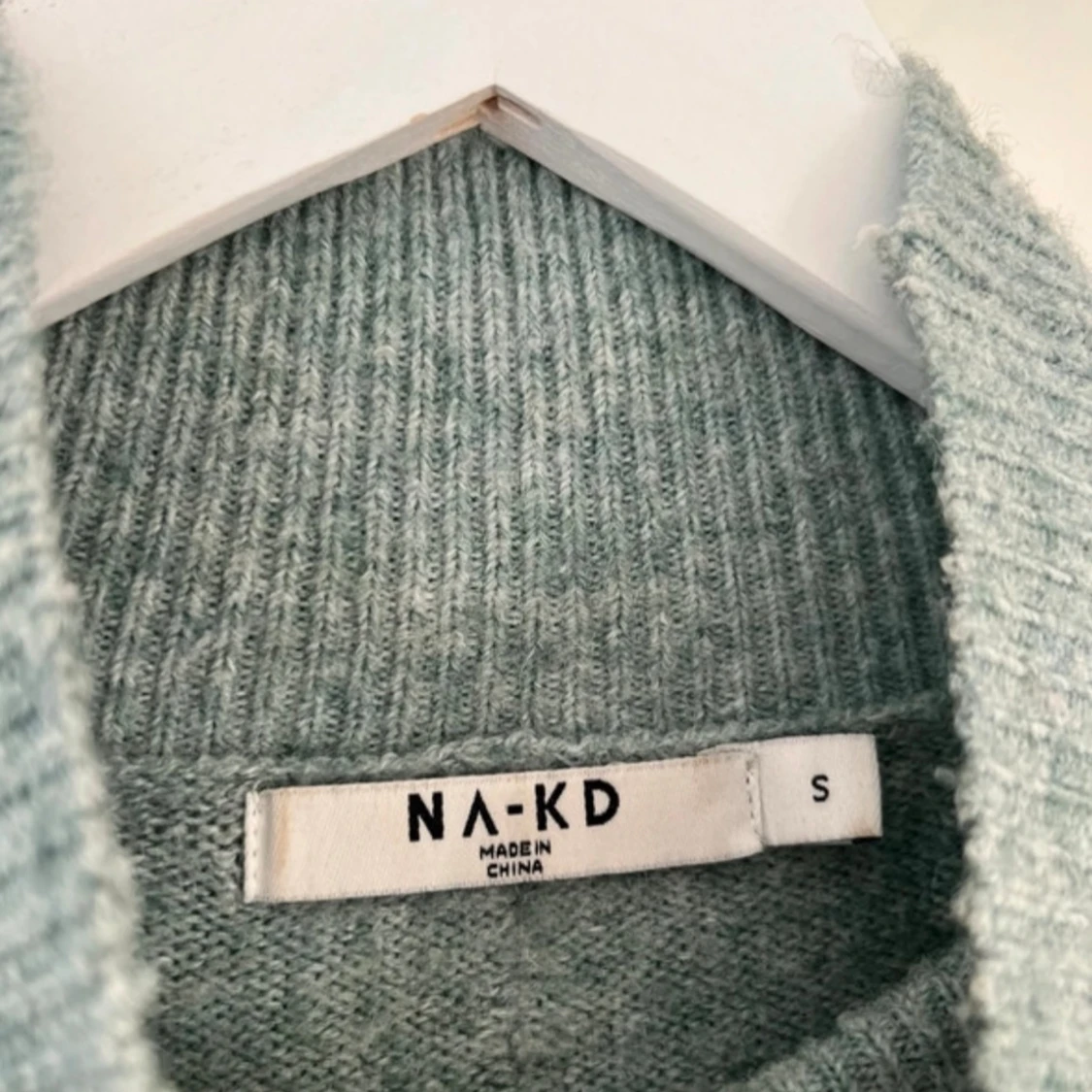 Mintgrön stickad polotröja från NA-KD - 3