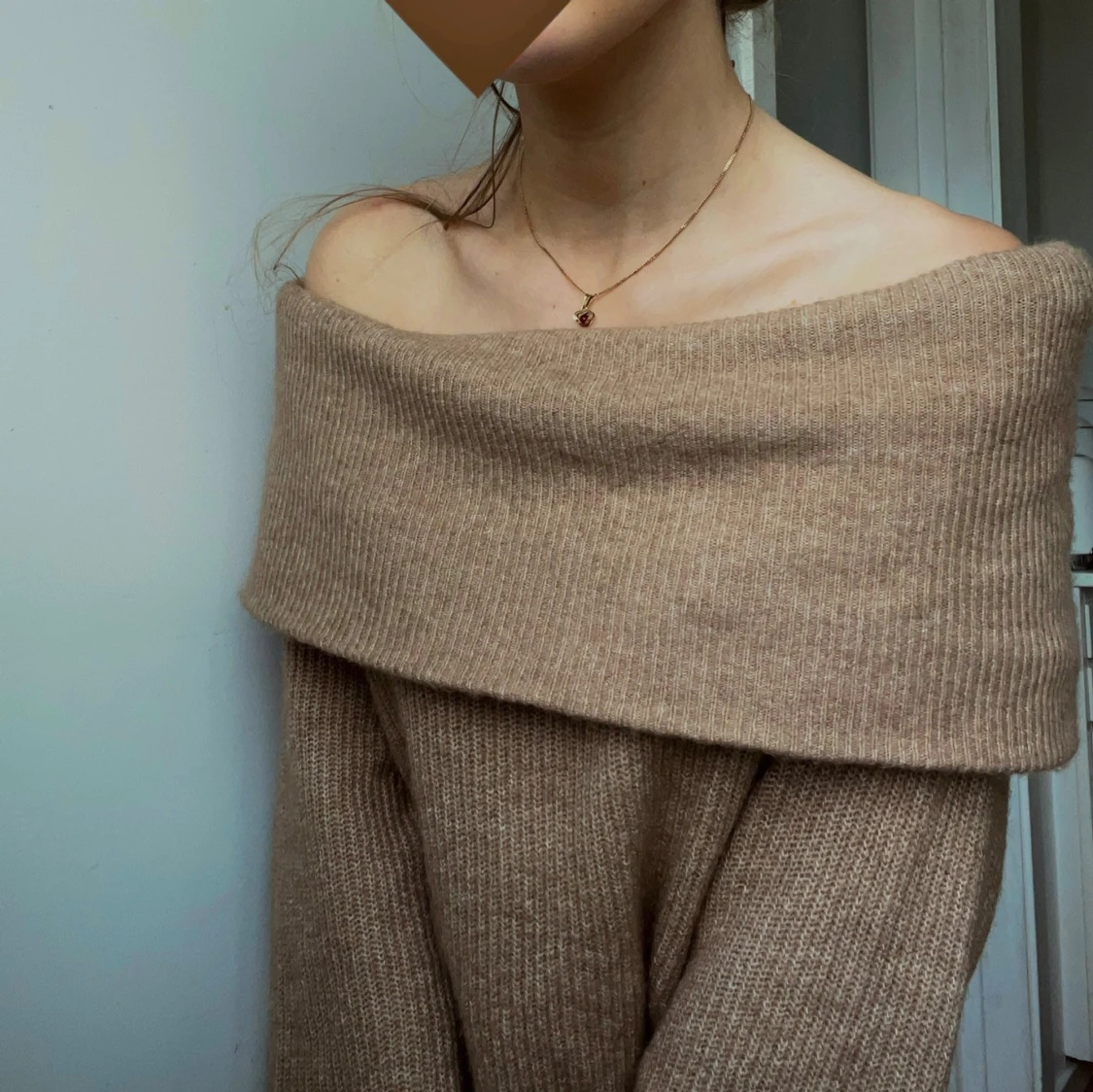 Beigebrun offshoulder stickad tröja // oversized - 4