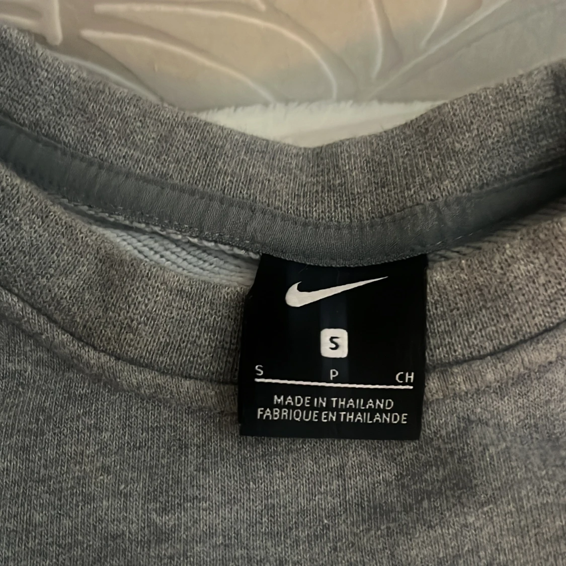 Grå sweatshirt från Nike med logga - 3