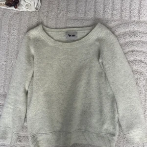 Acne stickad tröja - Mintgrön tröja från Acne i angora(lite mindre i storleken)💖
