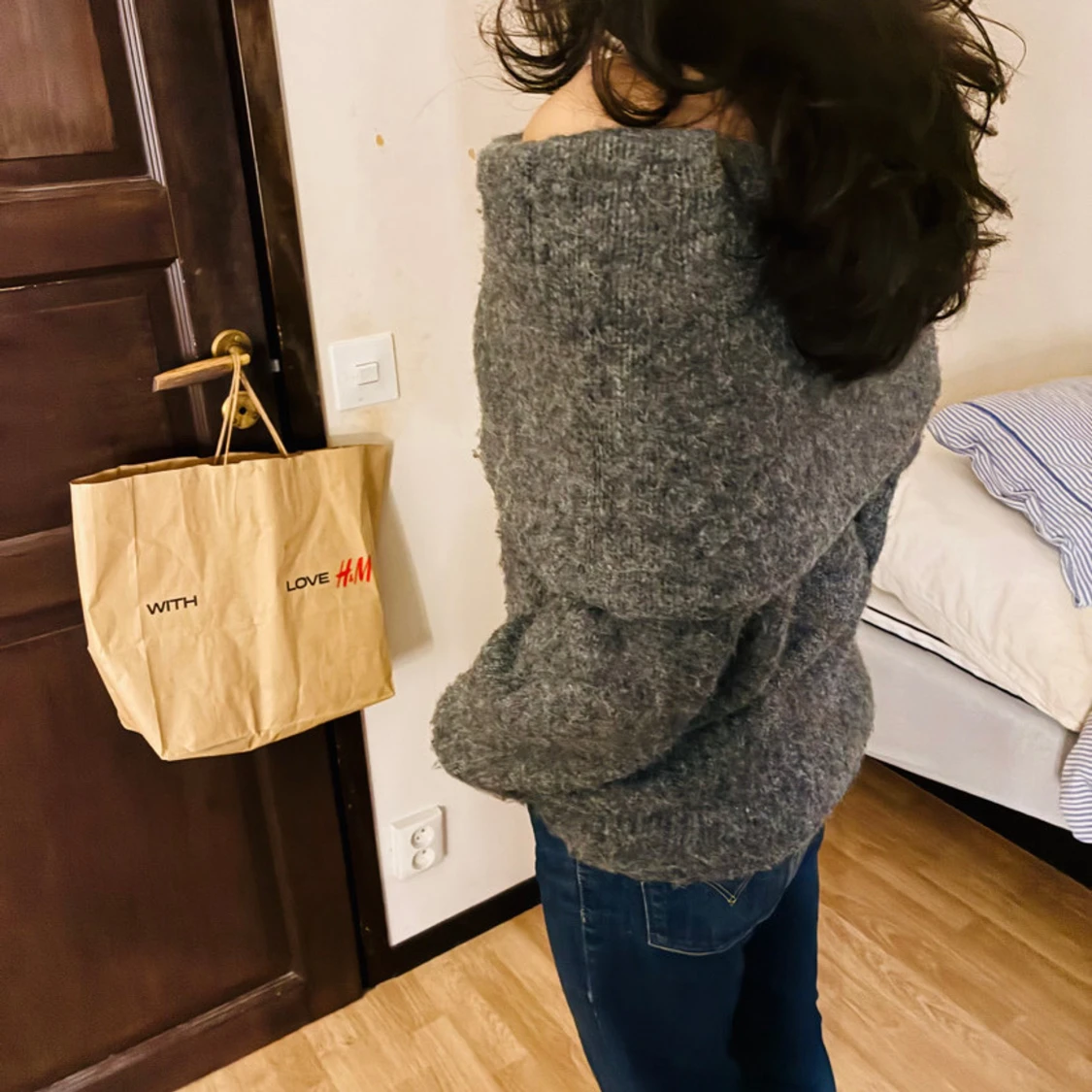 Grå offshoulder stickad tröja H&M - 1