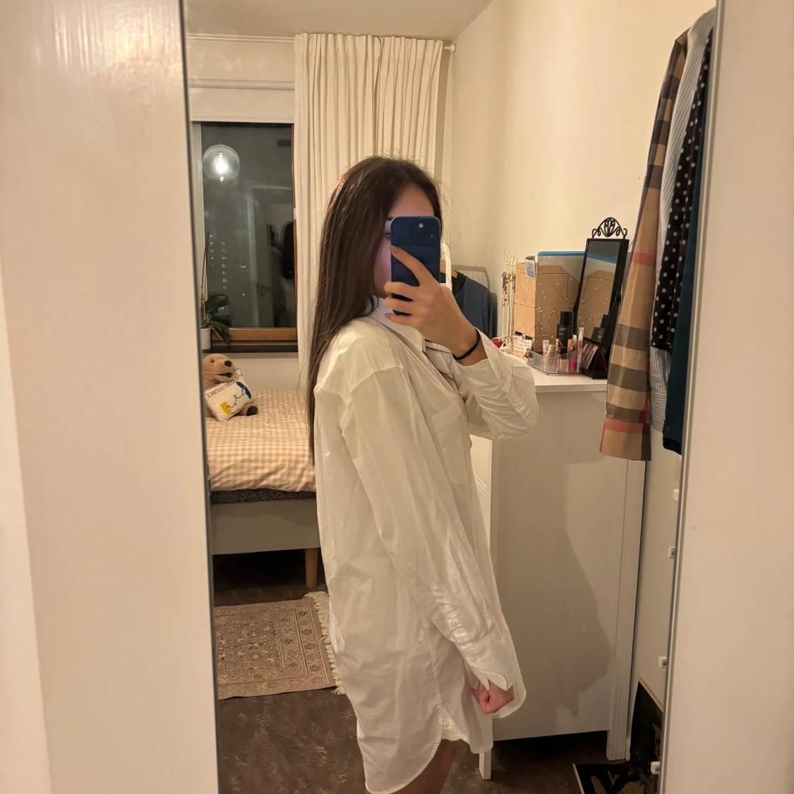 Vit lång skjorta med ficka - 1